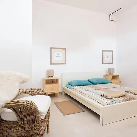 Modern House With Private Swimming Pool Vakantiehuis *